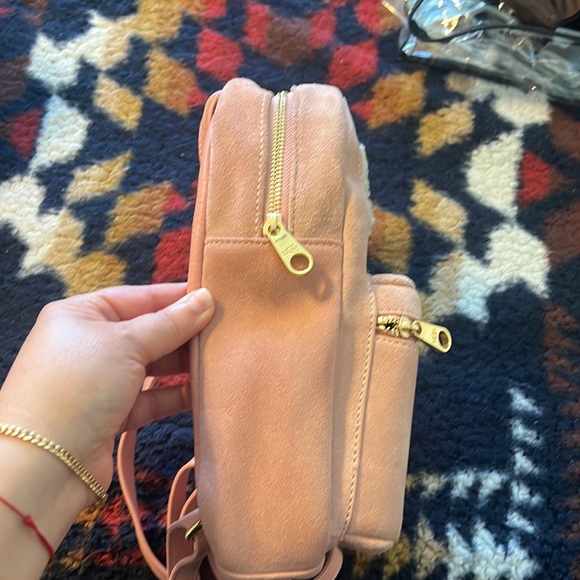 UGG suede backpack with sheepskin logo - Picture 4 of 17